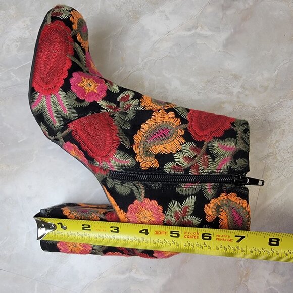 MIA Vail Floral and Paisley Embroidered Black Ankle Boots size 8M - Picture 8 of 12